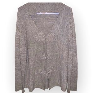 EUC Coldwater Sparkly Embroidered Sweater